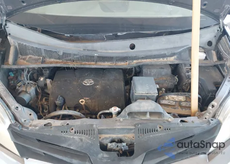 2019 Toyota Sienna Xle 8 Passenger z USA, uszkodzony, nr VIN 5TDYZ3DC9KS996722